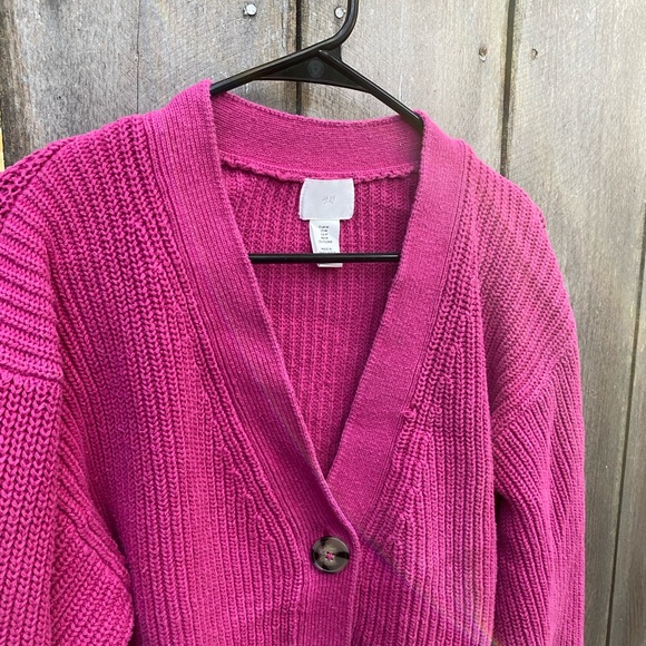 H & M Vibrant Pink Cardigan V Neck Button Women's Sweater - Picture 4 of 5